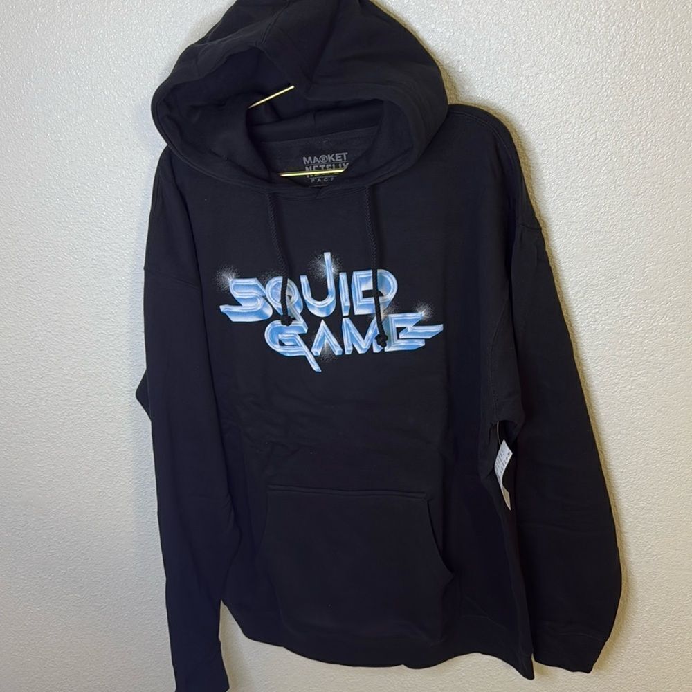 NWT- Squid Games- Black HOODIE SWEATSHIRT- Blue Piggy Bank graphic- Mens XL